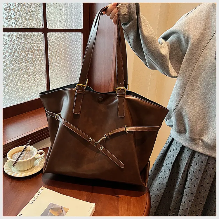 Black Leather Tote Bag for Women Autumn Winter 2025 — feature 42