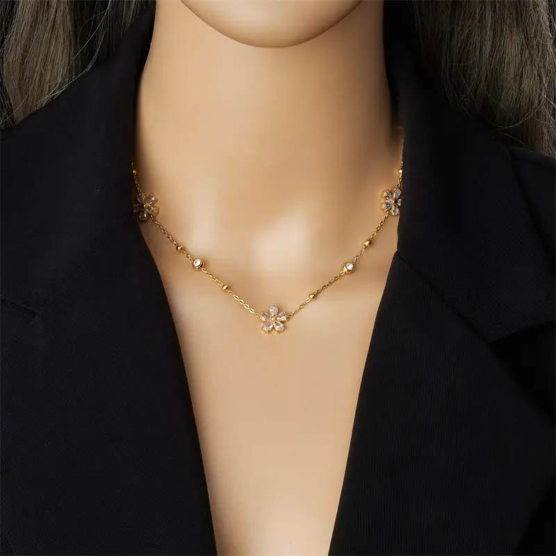 Gold Zircon Plum Blossom Chain Pendant Set