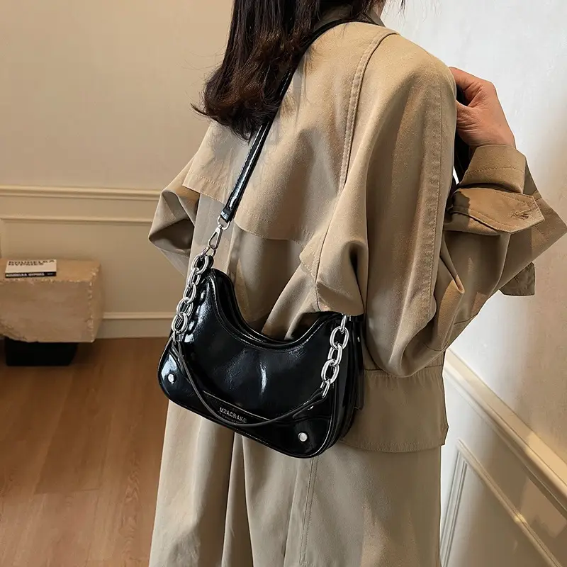 Black Chain Crossbody Bag for Women 2026 - Image 7