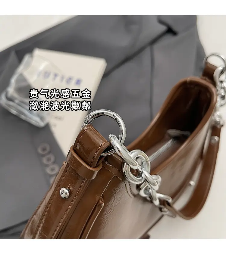 Black Chain Crossbody Bag for Women 2026 — feature 8