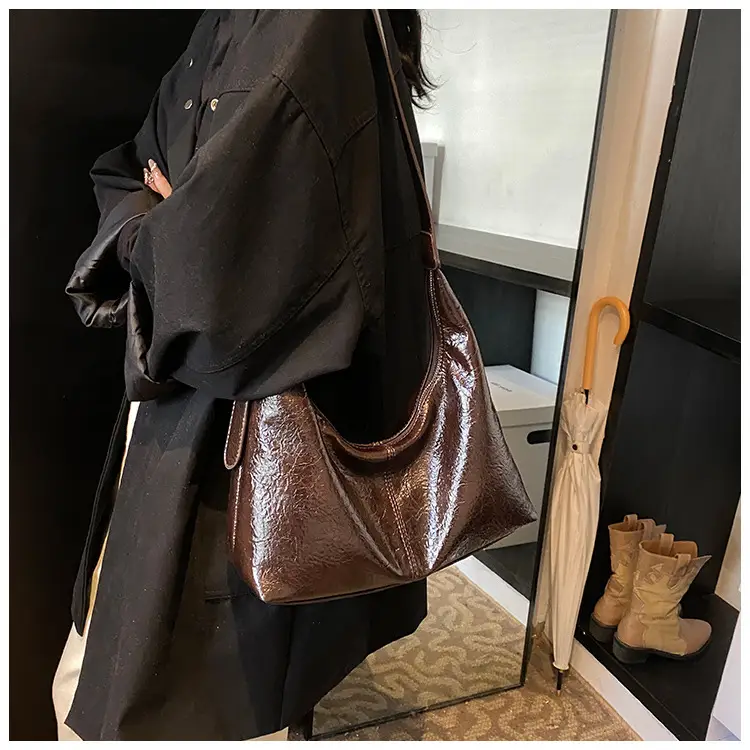 Brown Leather Crossbody Bag for Women 2026 — feature 7
