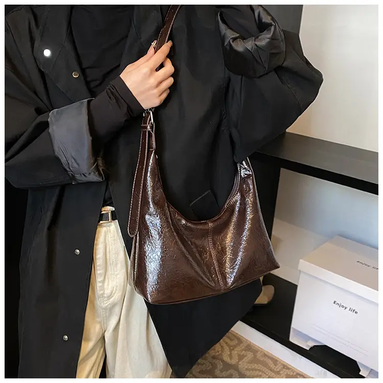 Brown Leather Crossbody Bag for Women 2026 — feature 9