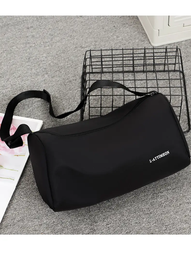 Men's Black Crossbody Travel Bag Lightweight Lightweight Travel Bag — feature 17