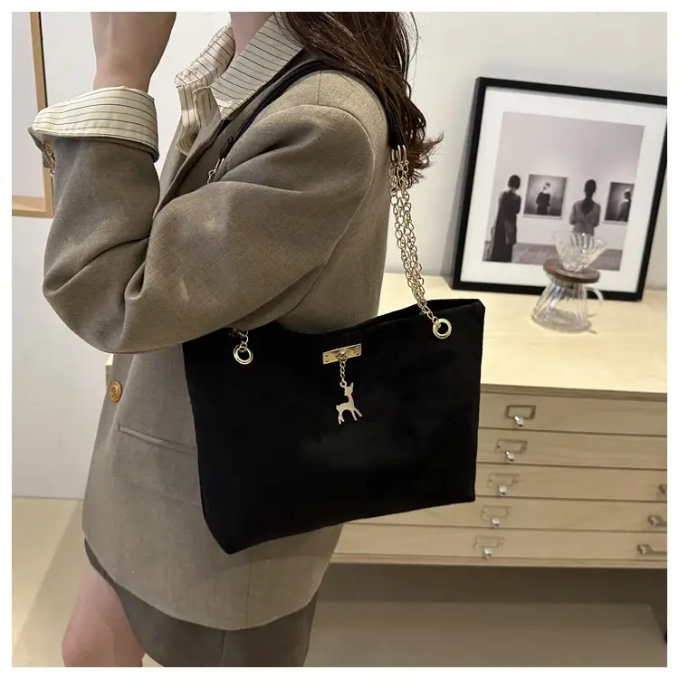 Vintage Textured Chain Shoulder Bag Women Brown 2024 Winter - Image 9