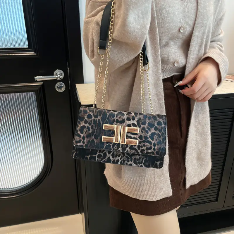 White Leather Chain Shoulder Bag for Women 2024 - Image 8