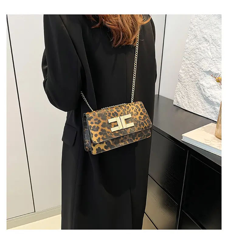 White Leather Chain Shoulder Bag for Women 2024 — feature 15