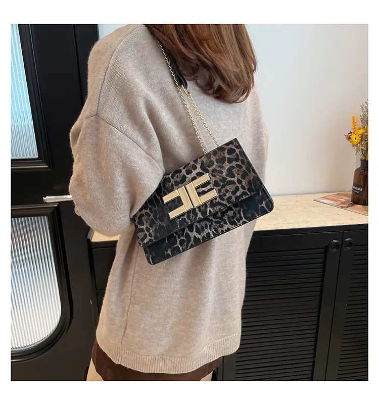 White Leather Chain Shoulder Bag for Women 2024 — feature 26
