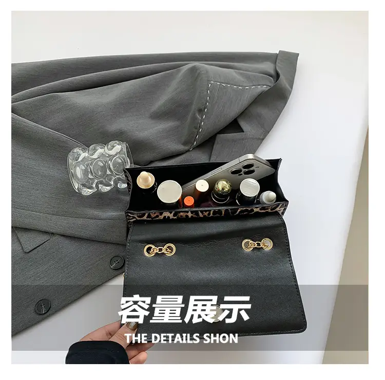 White Leather Chain Shoulder Bag for Women 2024 — feature 8