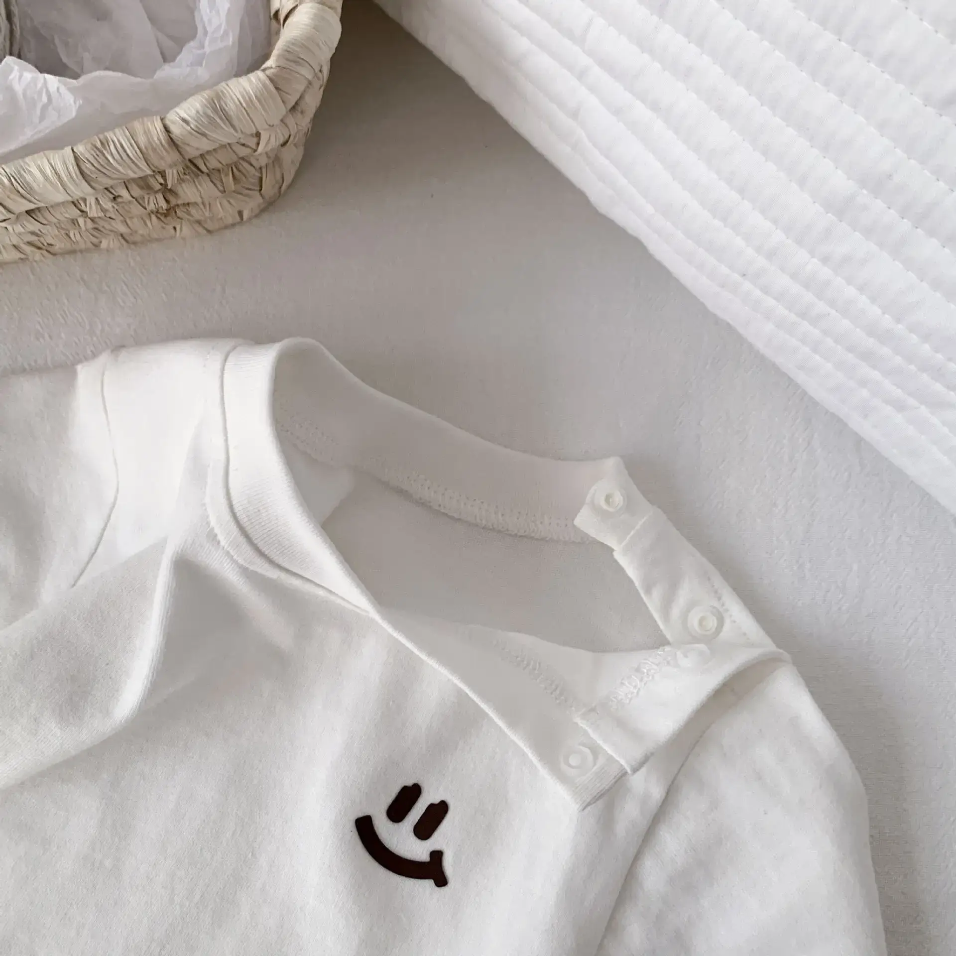 Pure Cotton White Base Shirt for Boys Girls Spring Autumn — feature 4