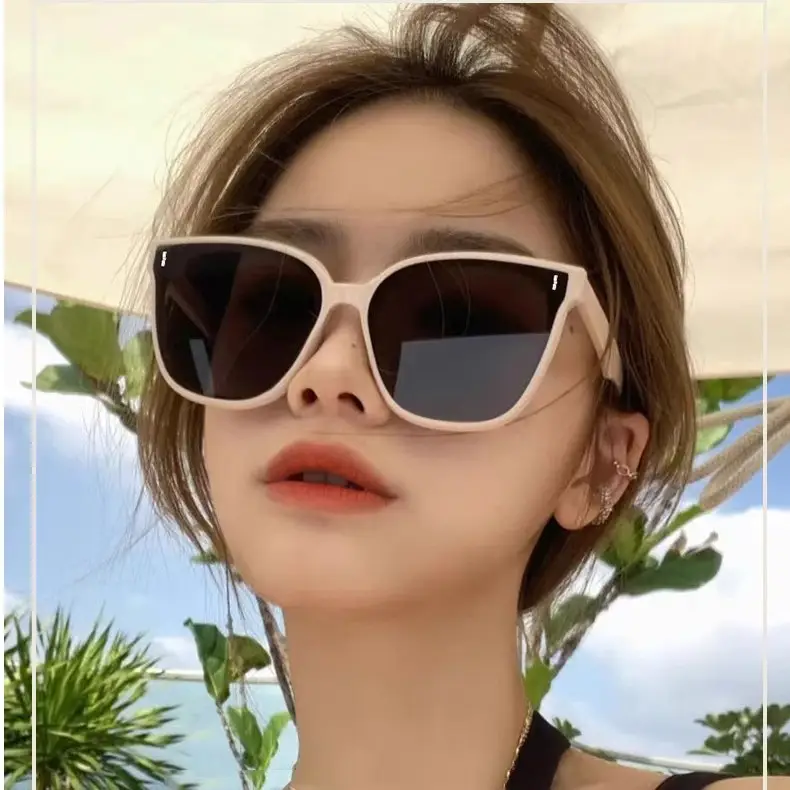 2025 Anti-UV Polarized Sunglasses Black Frame Women - Image 5