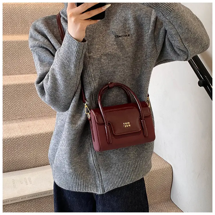 Women's Black Square Shoulder Messenger Bag 2024 — feature 18