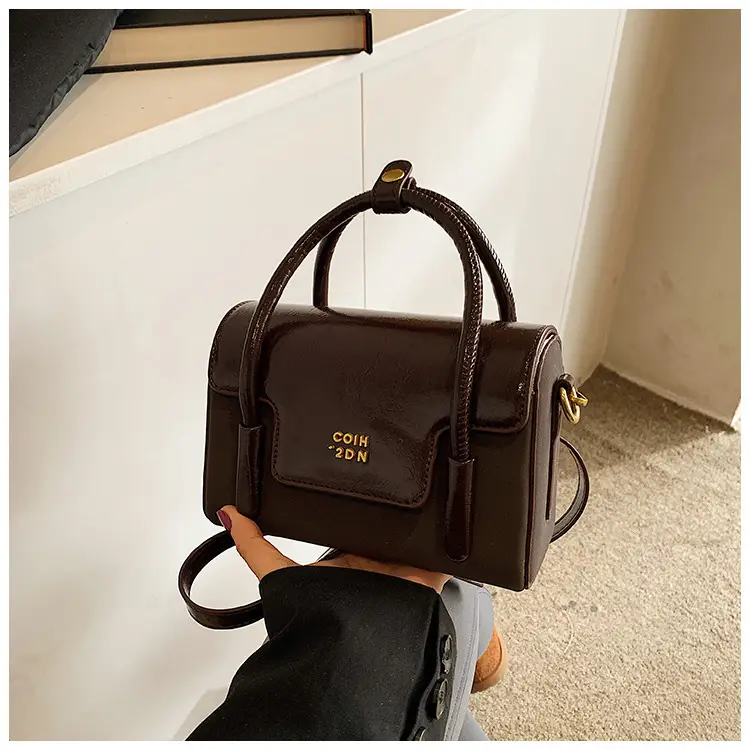 Women's Black Square Shoulder Messenger Bag 2024 — feature 20