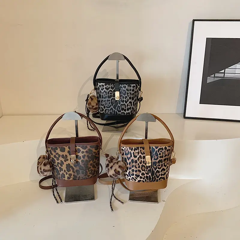 Vintage Leopard Print Crossbody Bag 2024 Winter - Image 10