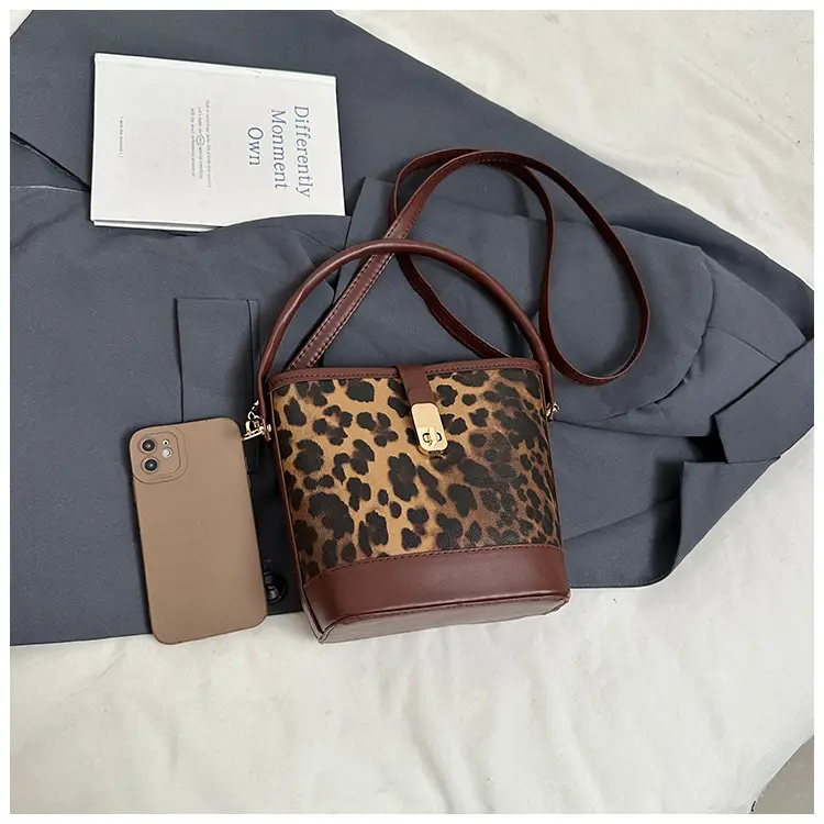 Vintage Leopard Print Crossbody Bag 2024 Winter — feature 11
