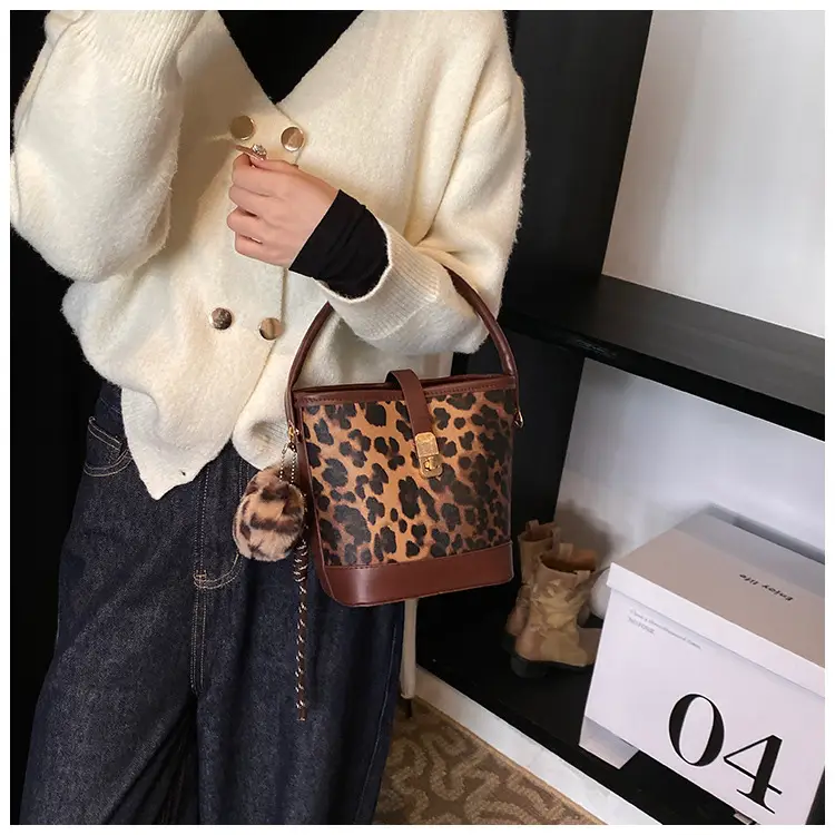 Vintage Leopard Print Crossbody Bag 2024 Winter — feature 12
