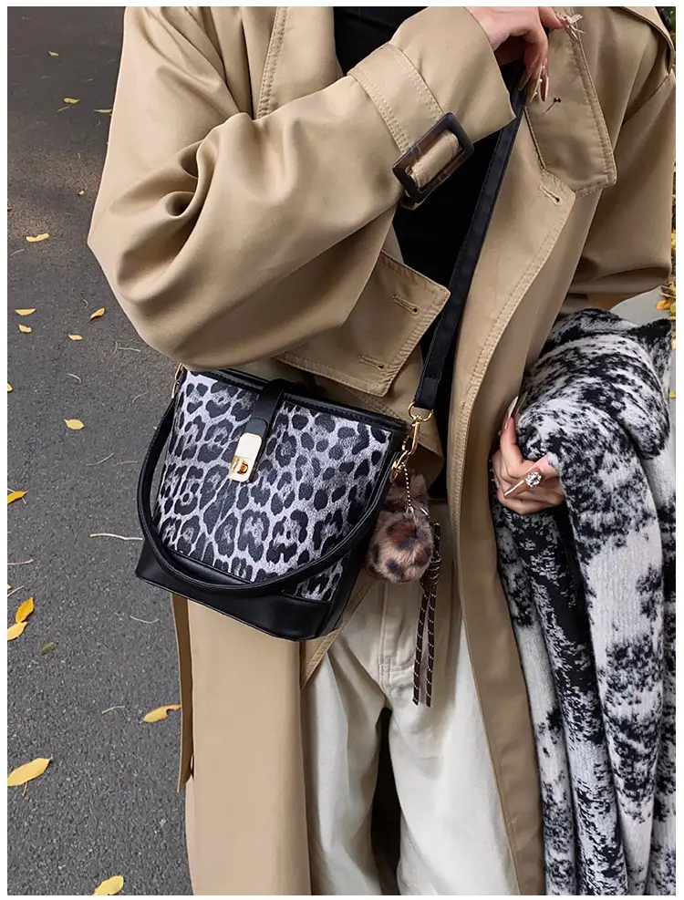 Vintage Leopard Print Crossbody Bag 2024 Winter — feature 15