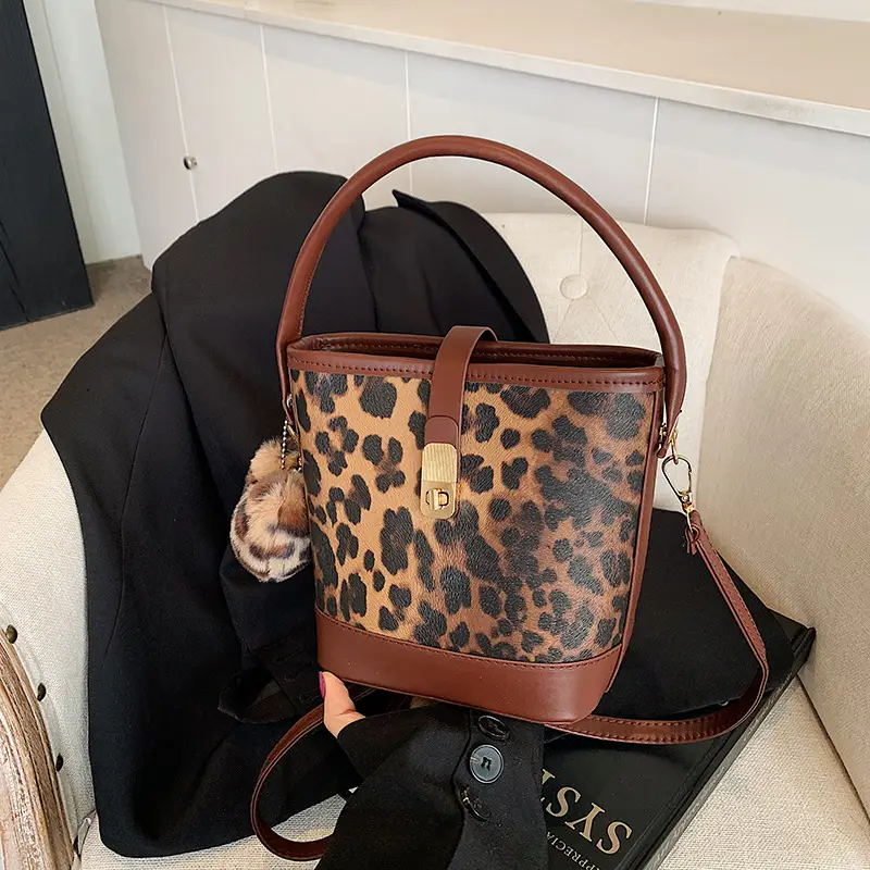 Vintage Leopard Print Crossbody Bag 2024 Winter - Image 3