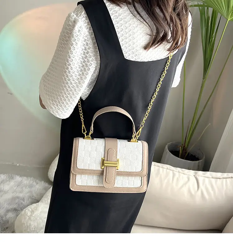 2023 Women's Crossbody Shoulder Bag Beige White Gold Clasp — feature 12