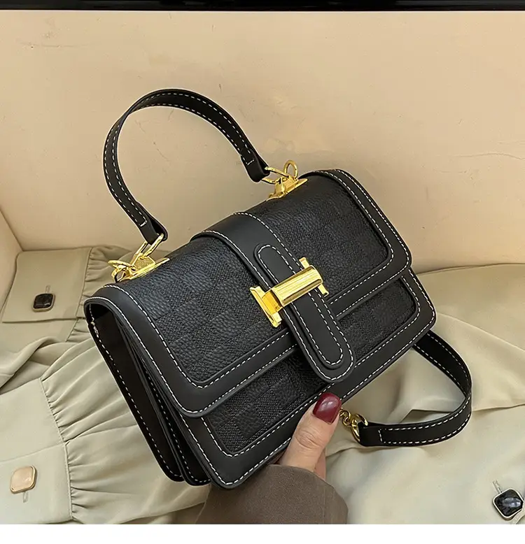 2023 Women's Crossbody Shoulder Bag Beige White Gold Clasp — feature 14