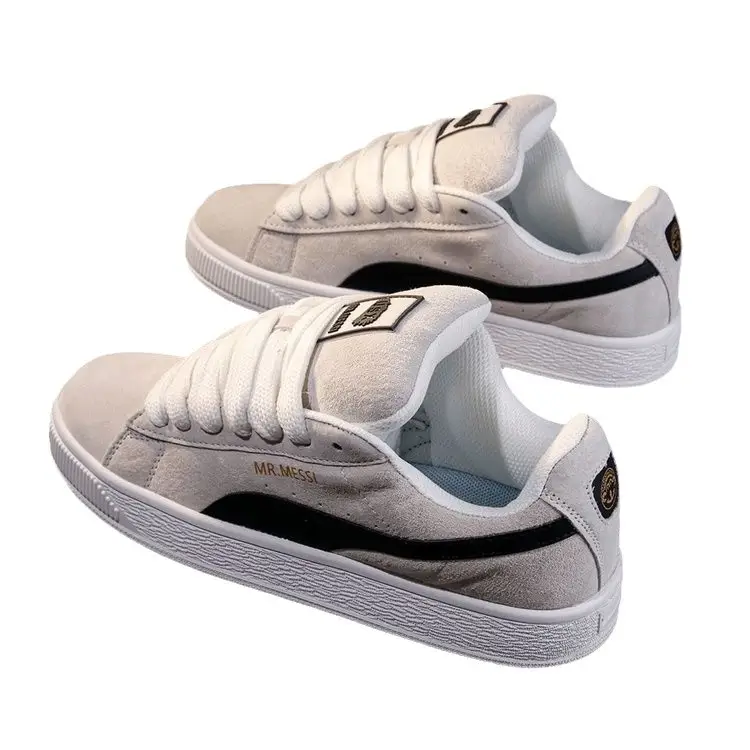Men Women Retro Low Top Sneakers White Black