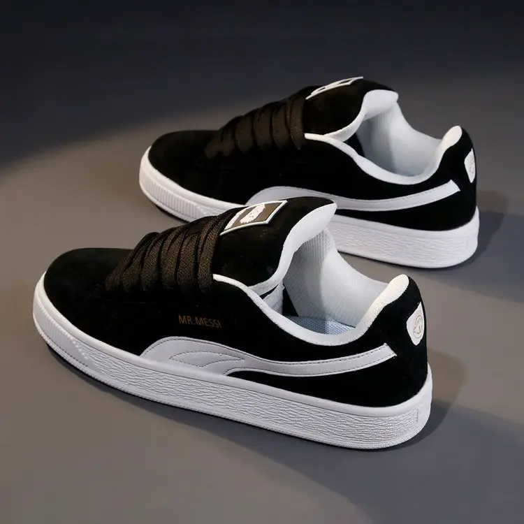Men Women Retro Low Top Sneakers White Black — feature 1