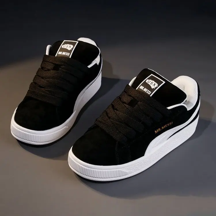 Men Women Retro Low Top Sneakers White Black — feature 2