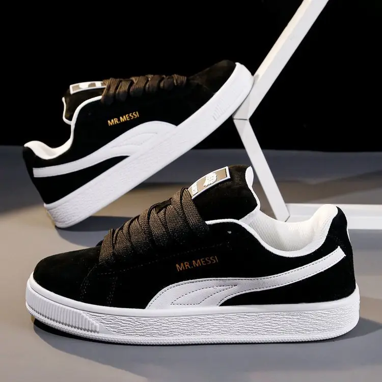 Men Women Retro Low Top Sneakers White Black — feature 5