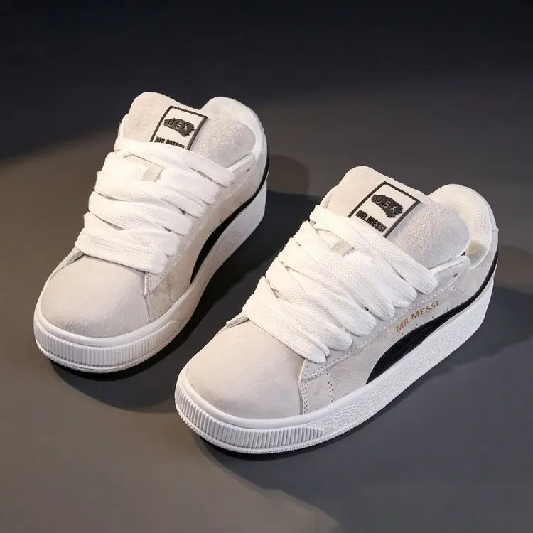 Men Women Retro Low Top Sneakers White Black — feature 6
