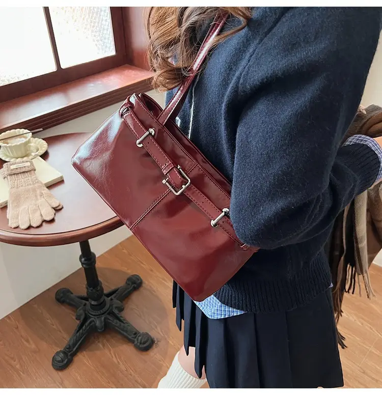 Women's Retro Crossbody Bag Tan New Winter 2026 — feature 14