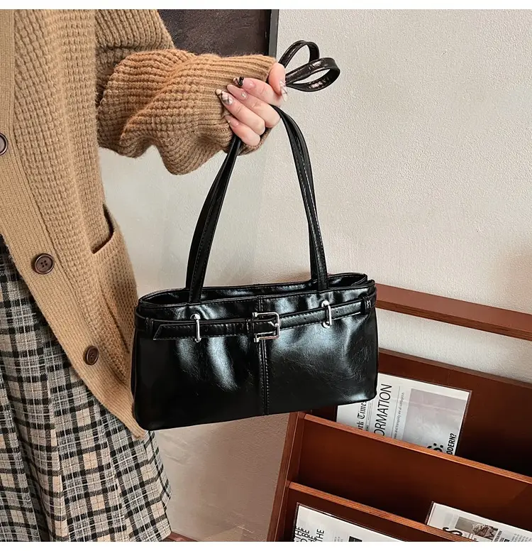 Women's Retro Crossbody Bag Tan New Winter 2026 — feature 18