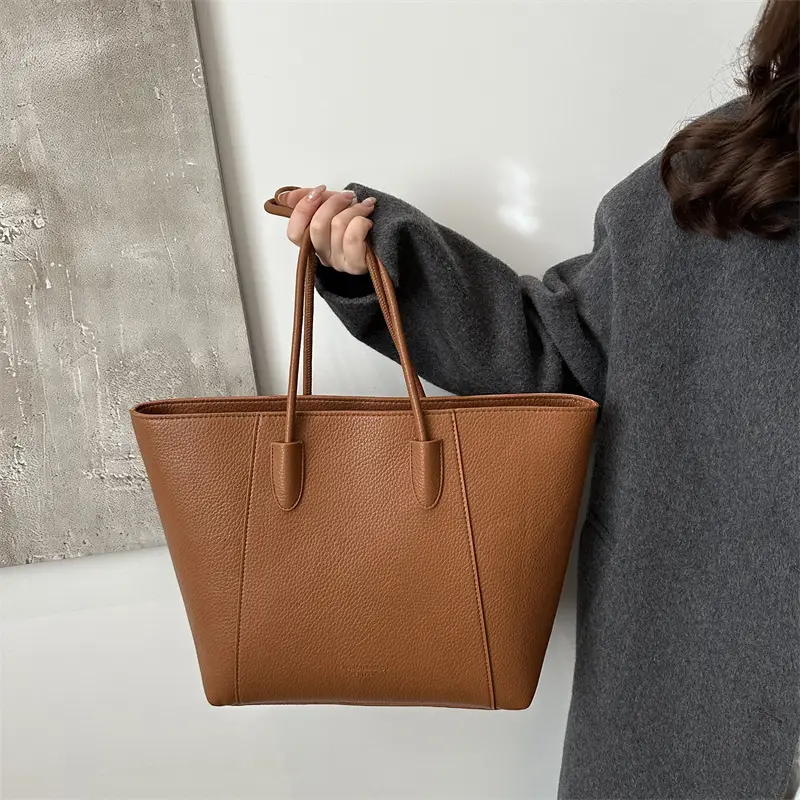 Women's Large Capacity Shoulder Bag Brown Leather - Image 5