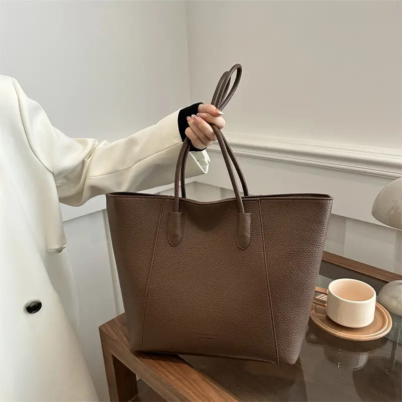 Women's Large Capacity Shoulder Bag Brown Leather - Image 7