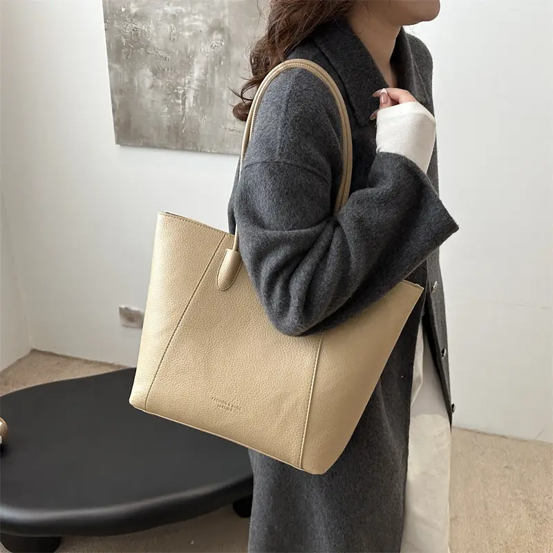 Women's Large Capacity Shoulder Bag Brown Leather β feature 21
