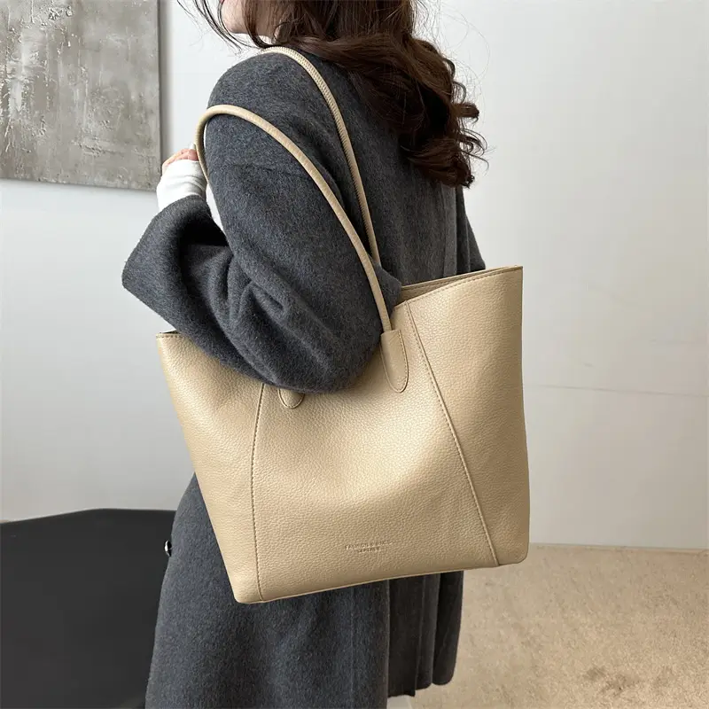 Women's Large Capacity Shoulder Bag Brown Leather β feature 22