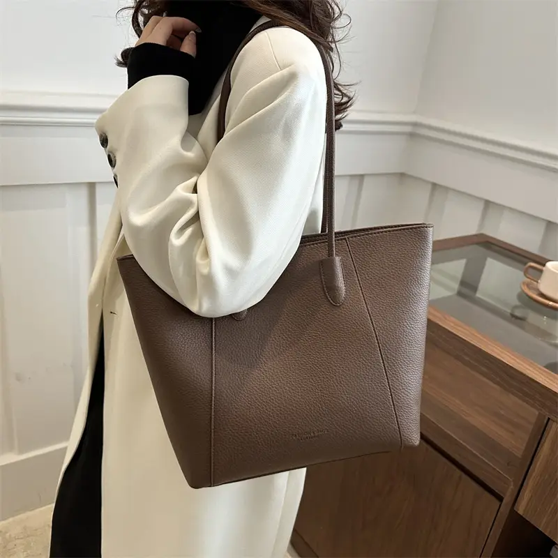 Women's Large Capacity Shoulder Bag Brown Leather β feature 23