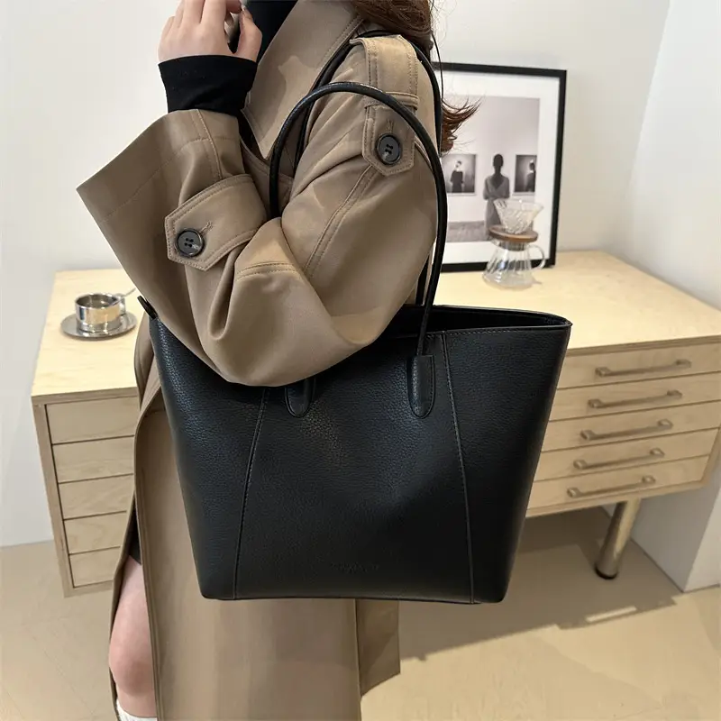 Women's Large Capacity Shoulder Bag Brown Leather β feature 26