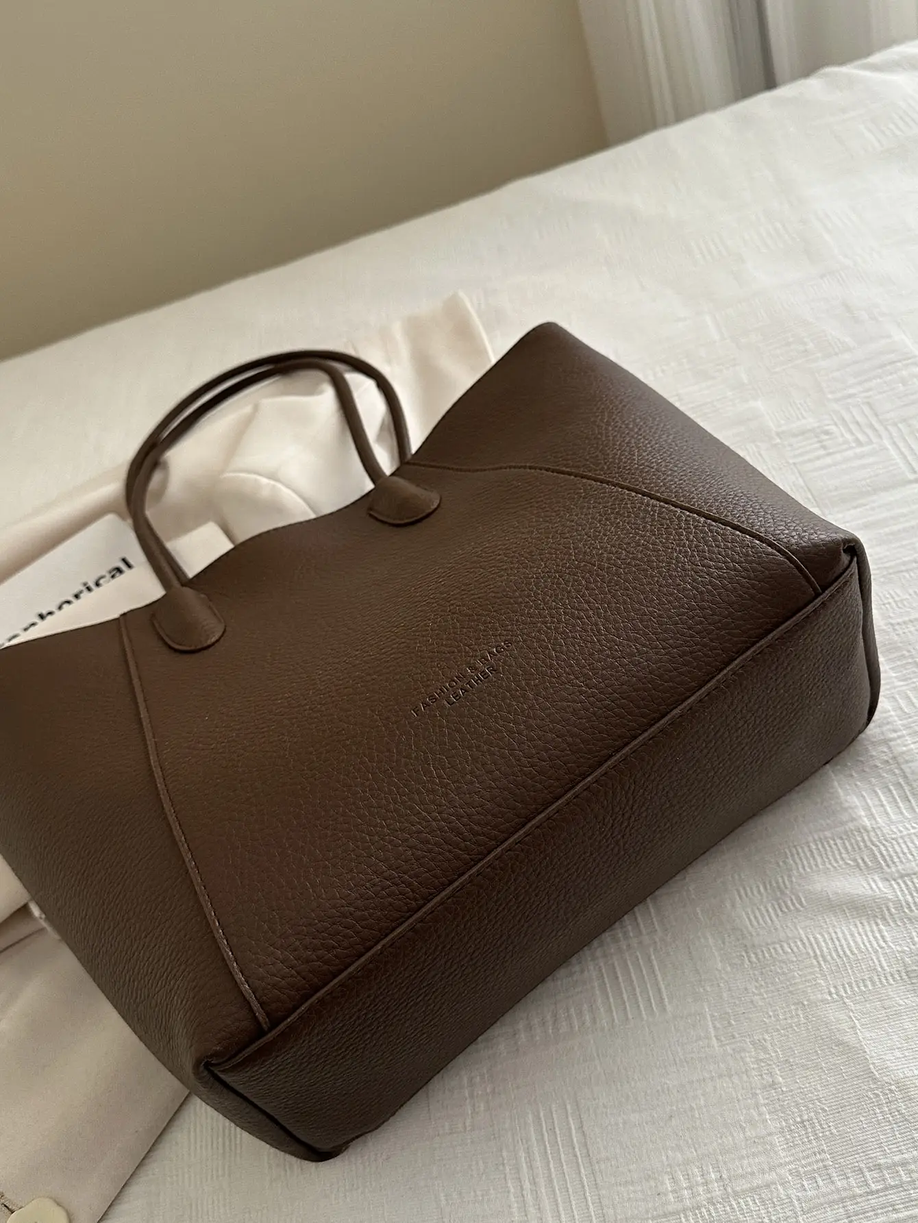 Women's Large Capacity Shoulder Bag Brown Leather β feature 7