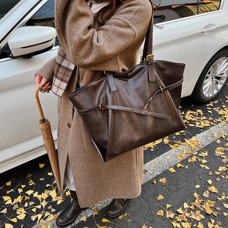 2025 College Student Retro Leather Commuter Tote Bag Large Capacity
