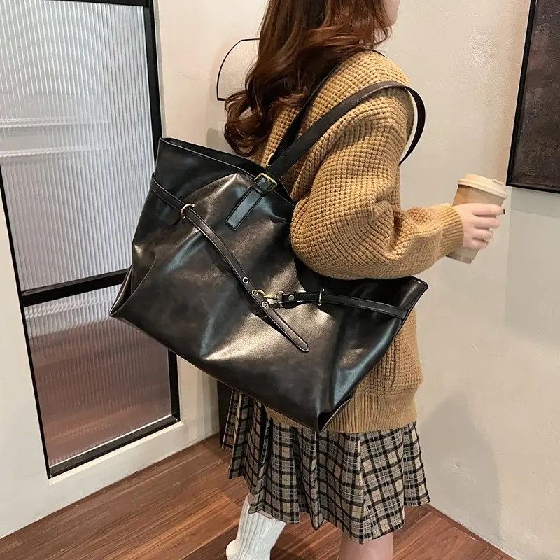 2025 College Student Retro Leather Commuter Tote Bag Large Capacity