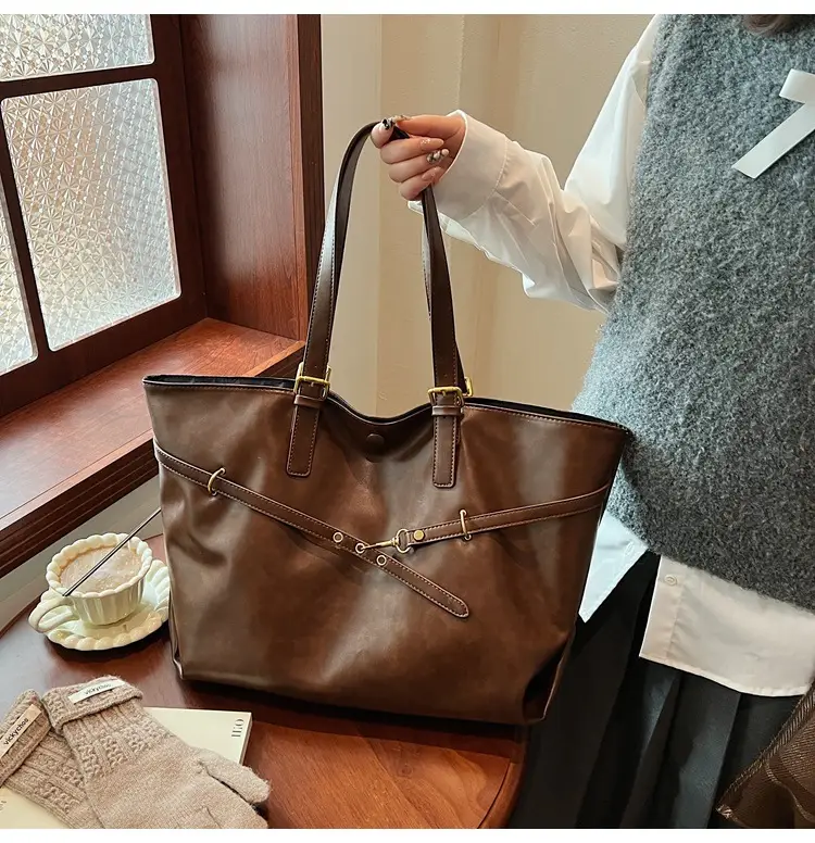2025 College Student Retro Leather Commuter Tote Bag Large Capacity — feature 25