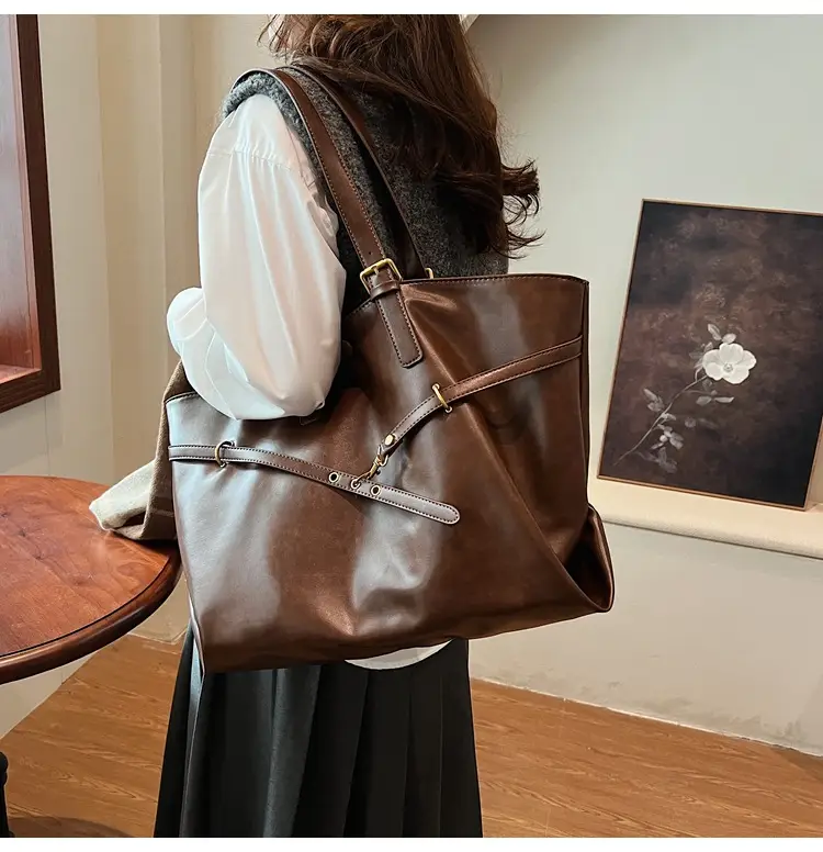 2025 College Student Retro Leather Commuter Tote Bag Large Capacity — feature 29