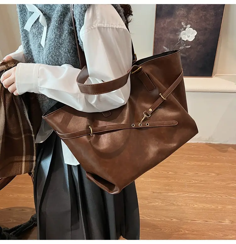 2025 College Student Retro Leather Commuter Tote Bag Large Capacity — feature 30