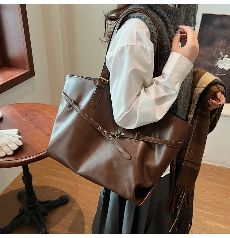 2025 College Student Retro Leather Commuter Tote Bag Large Capacity — feature 33