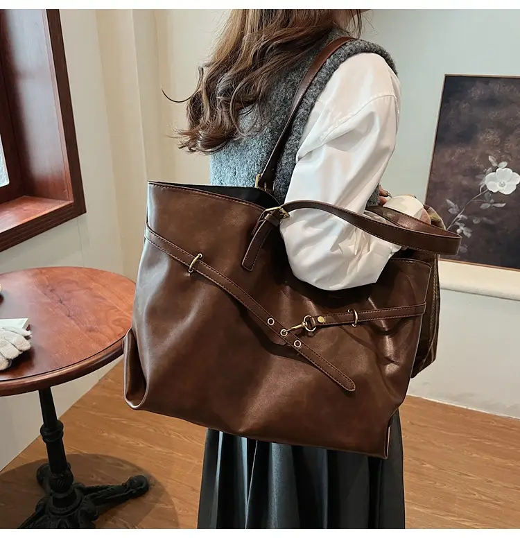 2025 College Student Retro Leather Commuter Tote Bag Large Capacity — feature 34