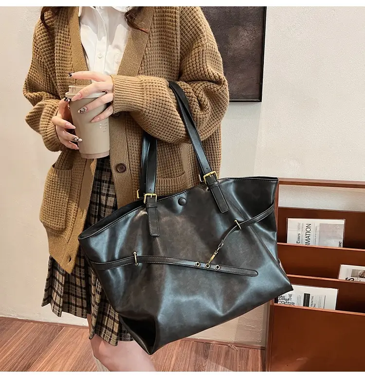 2025 College Student Retro Leather Commuter Tote Bag Large Capacity — feature 38