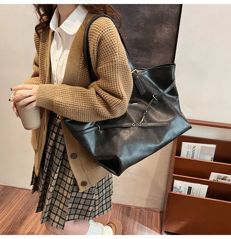 2025 College Student Retro Leather Commuter Tote Bag Large Capacity — feature 39