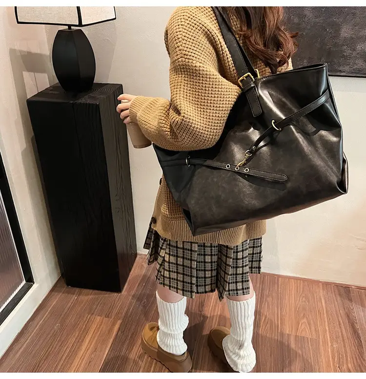 2025 College Student Retro Leather Commuter Tote Bag Large Capacity — feature 41