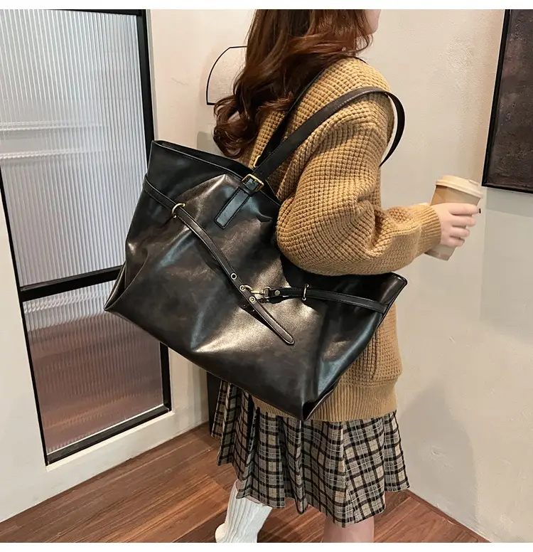 2025 College Student Retro Leather Commuter Tote Bag Large Capacity — feature 42