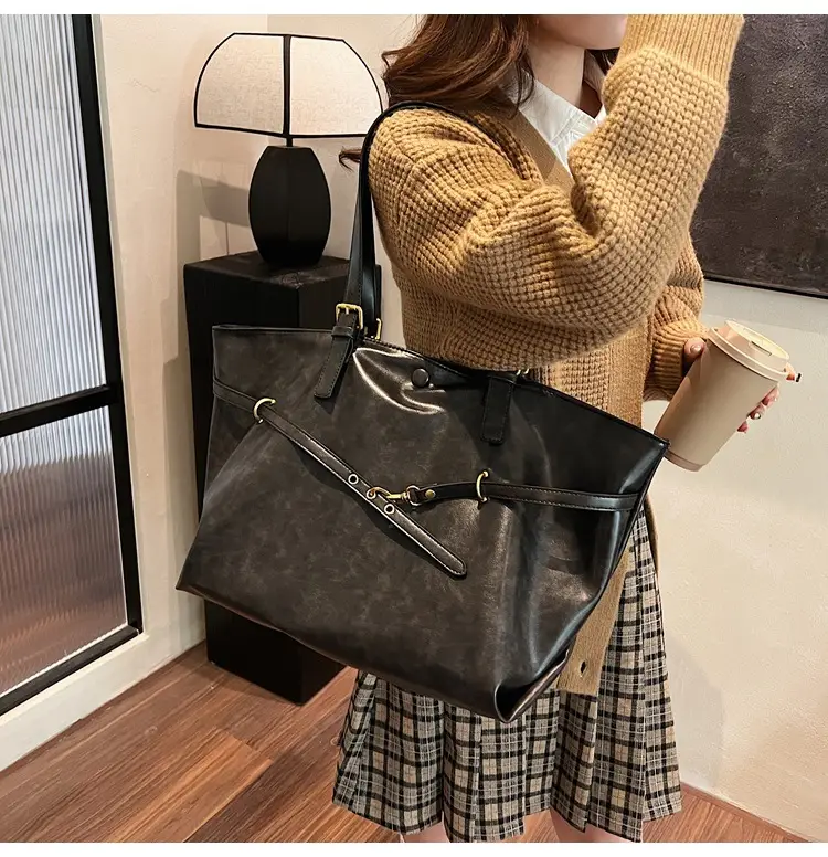 2025 College Student Retro Leather Commuter Tote Bag Large Capacity — feature 44