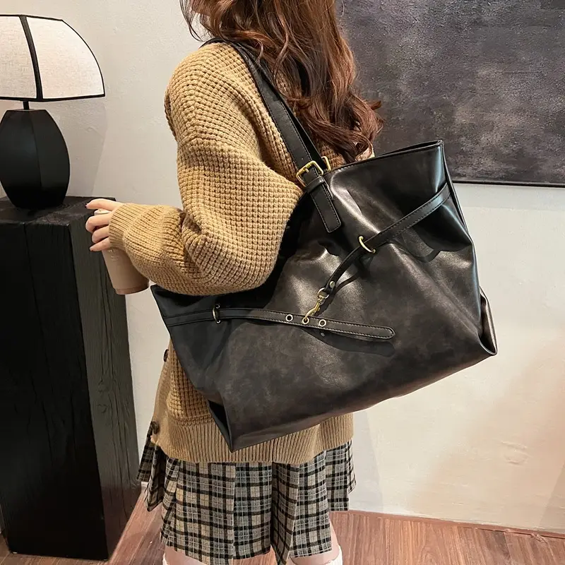 2025 College Student Retro Leather Commuter Tote Bag Large Capacity